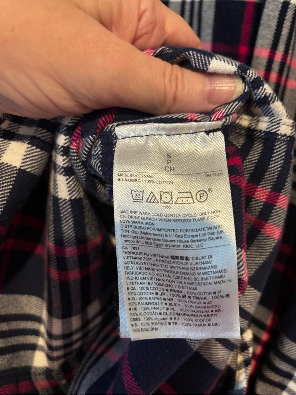 Banana Republic Woman’s Navy White and Pink Plaid Button-Up Shirt - Picture 4 of 5